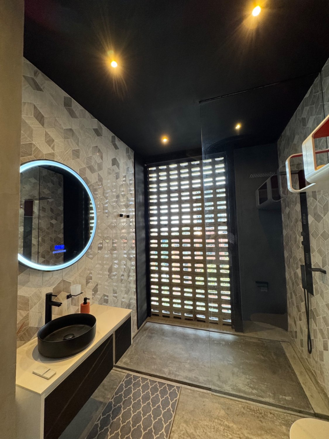 Penthouse - Universal  - Image 9