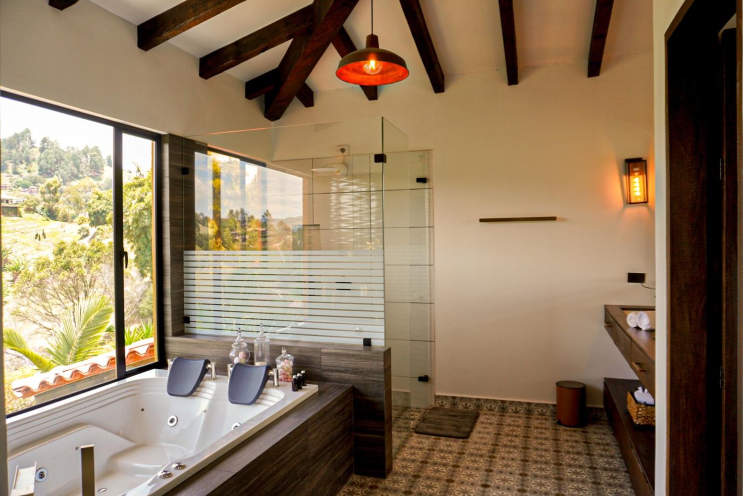 Luxury Country Estate for Sale – El Peñol, Antioquia