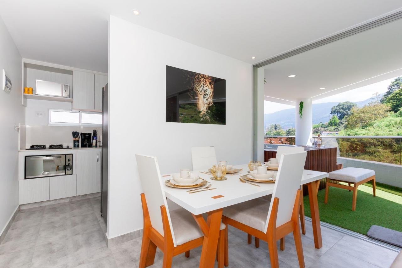 Apartamento Amoblado en Renta Moderno en Antillas, Envigado - Image 6