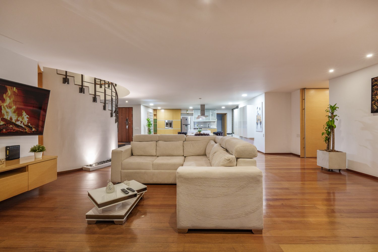 Luxury Apartment for Short-Term Rental – Poblado 3