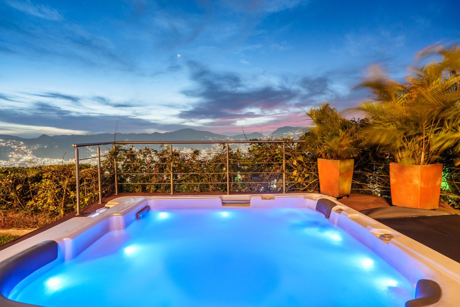 Exclusiva Casa De lujo en Renta y venta con la mejor Vista panorámica a Medellín  - 7