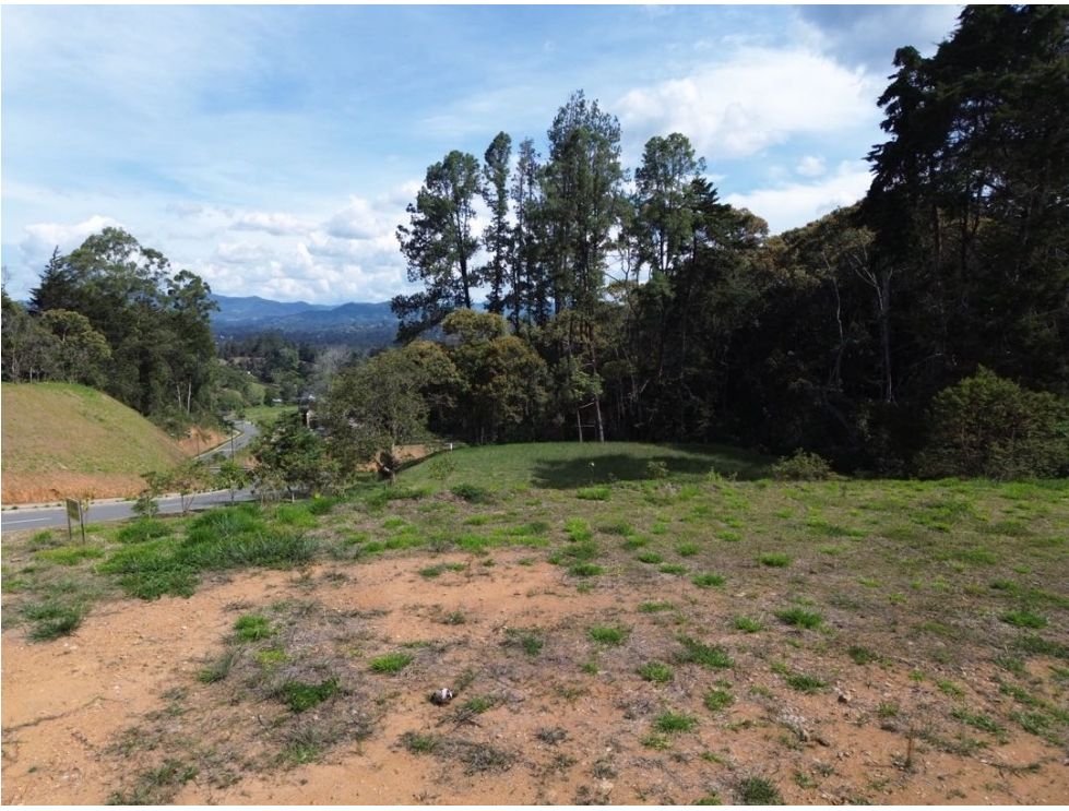 Exclusivo lote en parcelación en venta en el sector de Llano grande  — 3