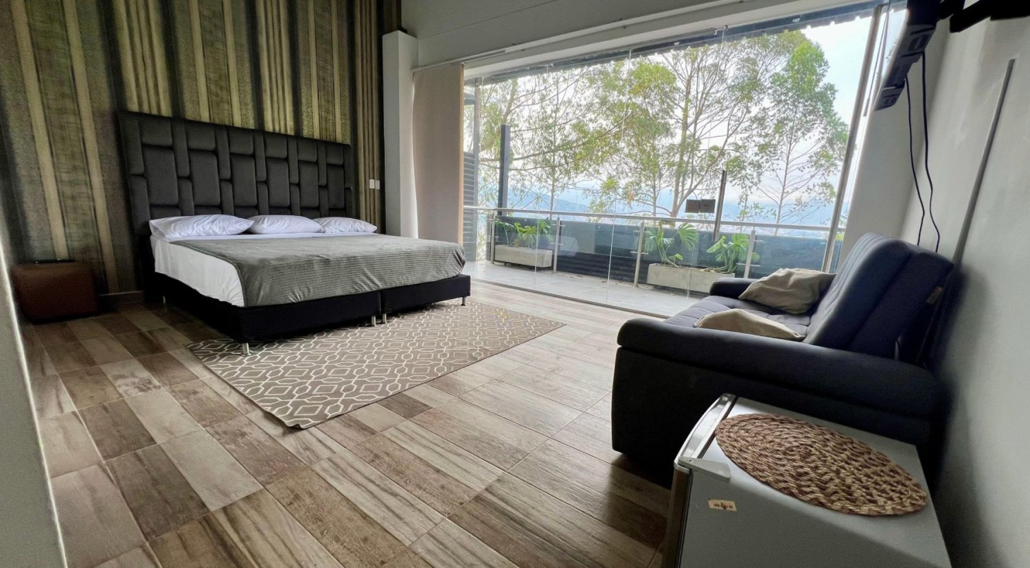 Luxury Villa for Short-Term Rental – Casa Loma Barro