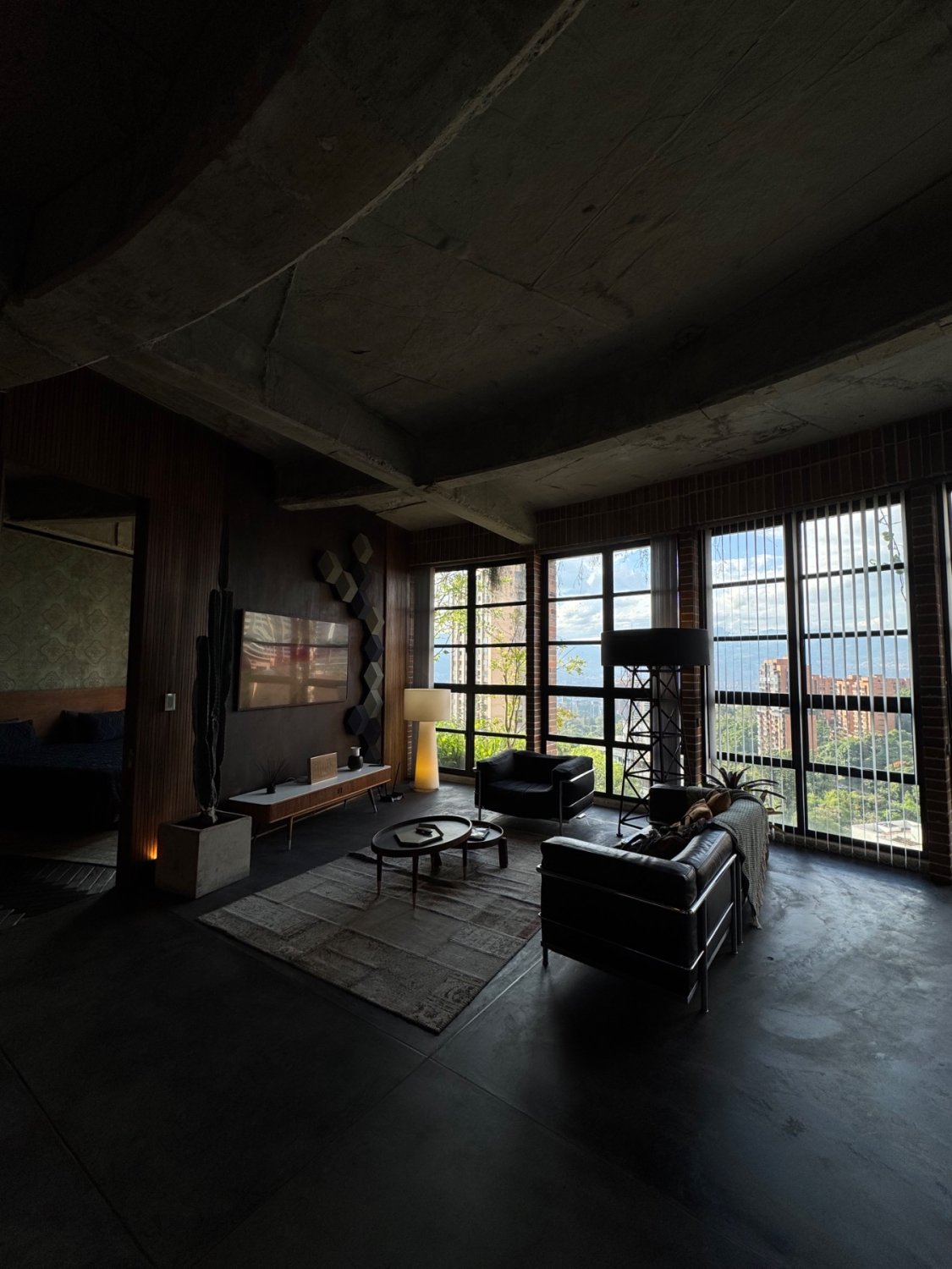 Penthouse - Universal  - Image 4