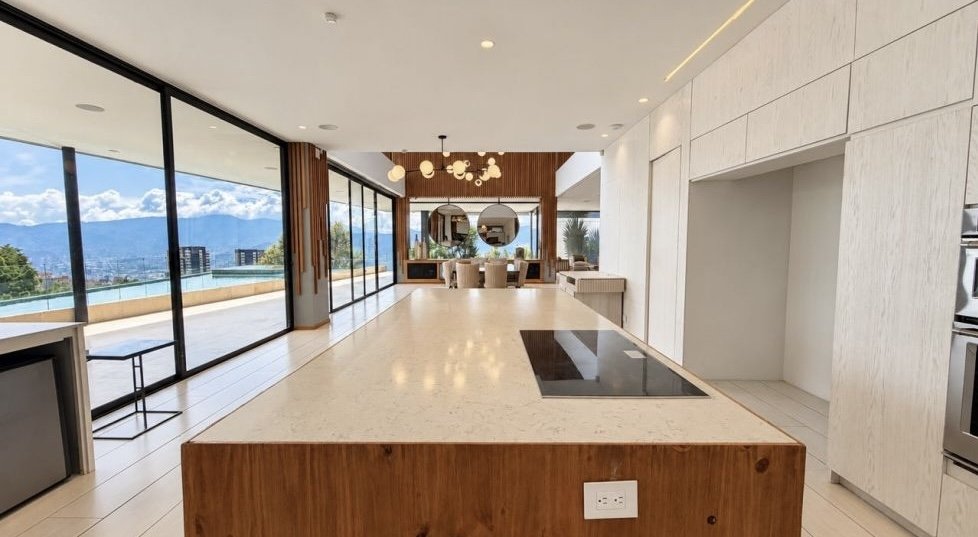 Exclusiva Casa en Renta y venta en la zona más Prestigiosa del Poblado — 7