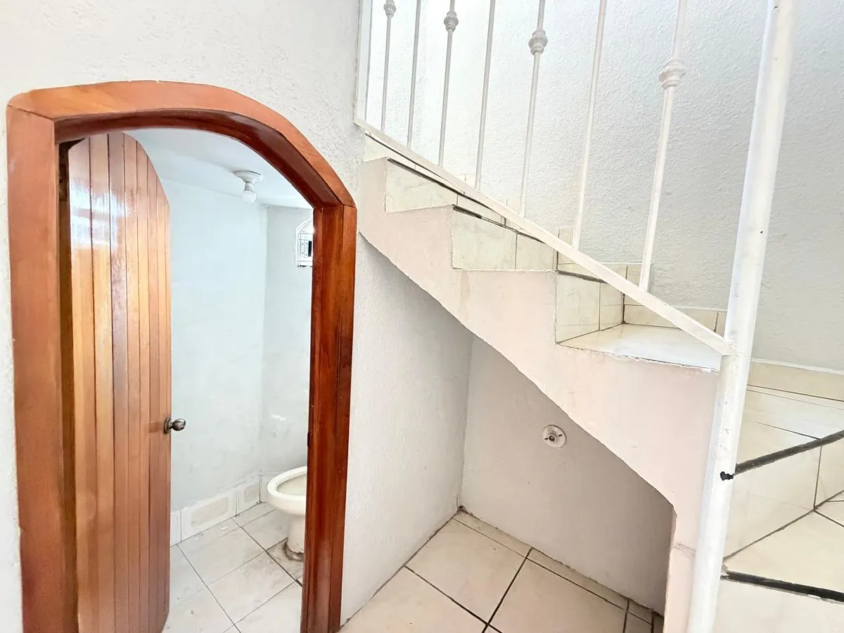 Casa Moderna en Villa Las Flores - Image 9