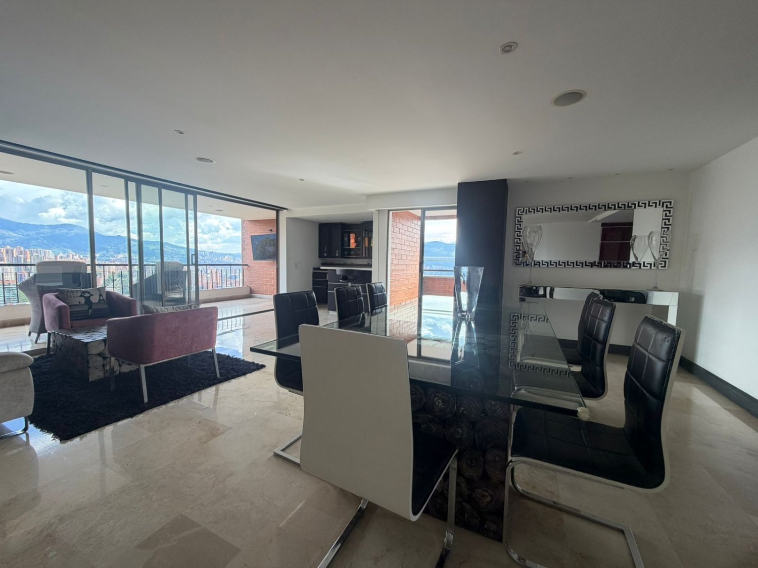 Luxury Furnished Apartment for Rent & Sale – Las Palmas, El Poblado - 6