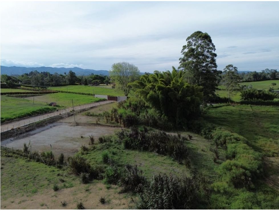 Gran Lote Disponible en Venta en Llano Grande  — 4