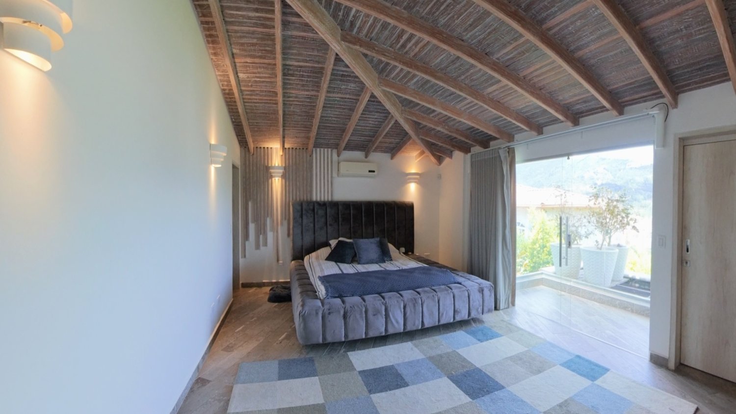 Luxury Mansion for Rent & Sale – Loma del Escobero, Envigado - 6