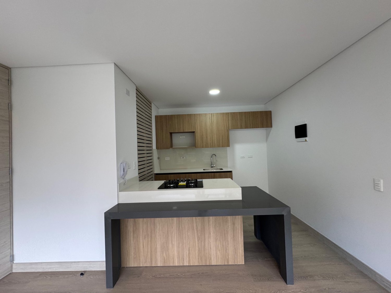 Aparta estudio en el Poblado Disponible en Renta  - 12