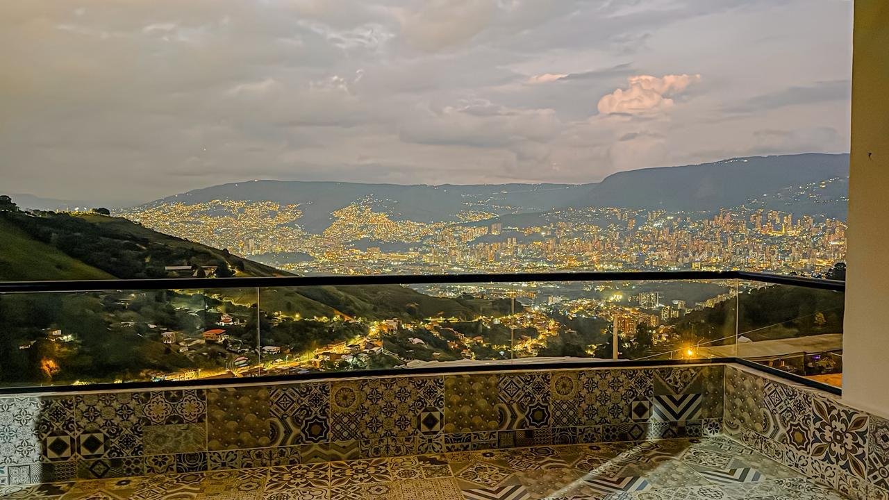 Luxury Villa for Short-Term Rental – La Dolce Vita Sky - 10