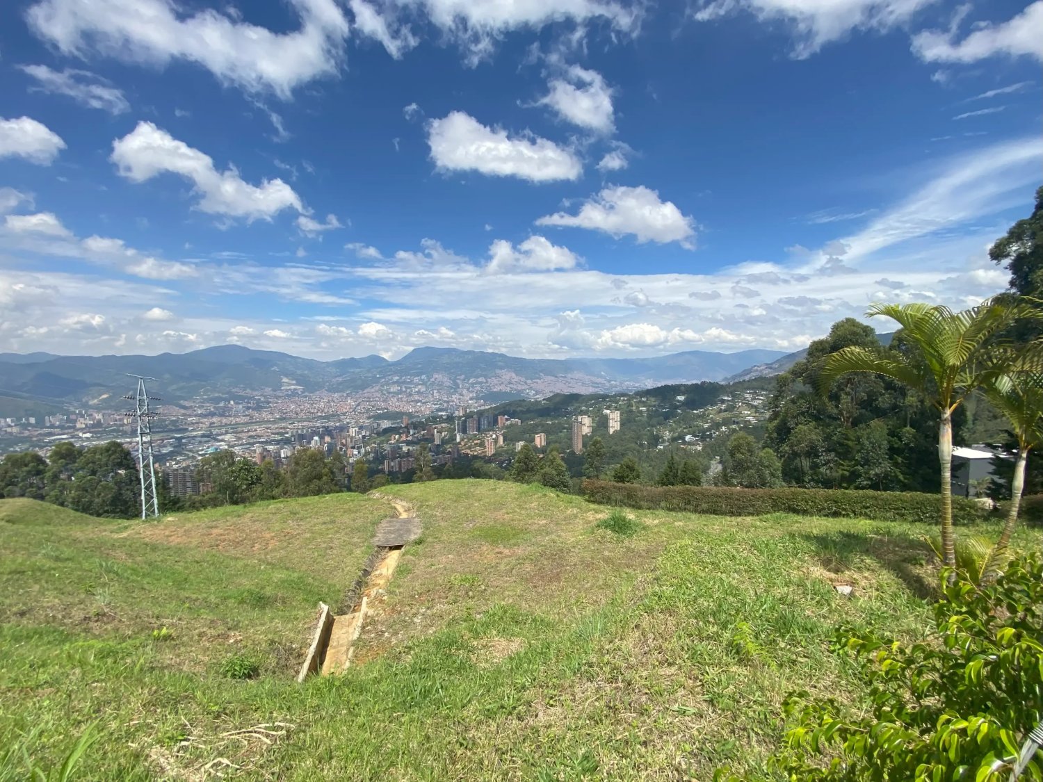Amplio lote Campestre cerca a la ciudad en Venta  - Image 3