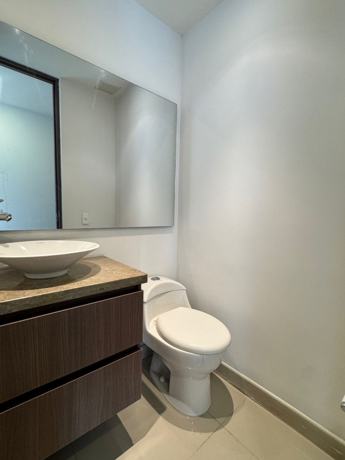 Elegancia Moderna en Envigado - Image 11