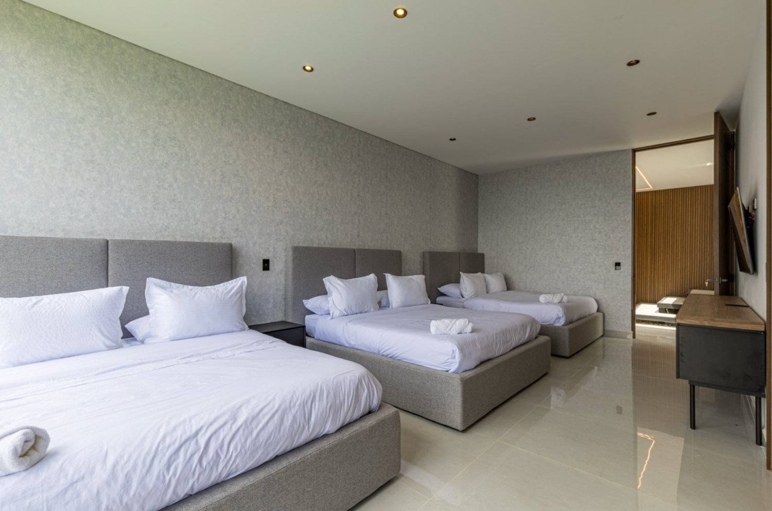 Luxury Villa for Short-Term Rental – 8 Casas, Envigado - 13
