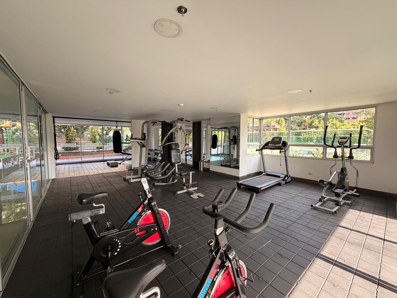 Gran Apartamento ubicado en milla de oro disponible en Renta amoblada  — 25