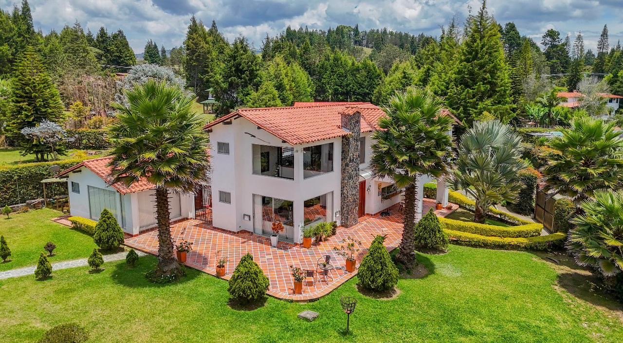 Gran Casa campestre en Renta y en venta en el Sector de Guarne  — 3