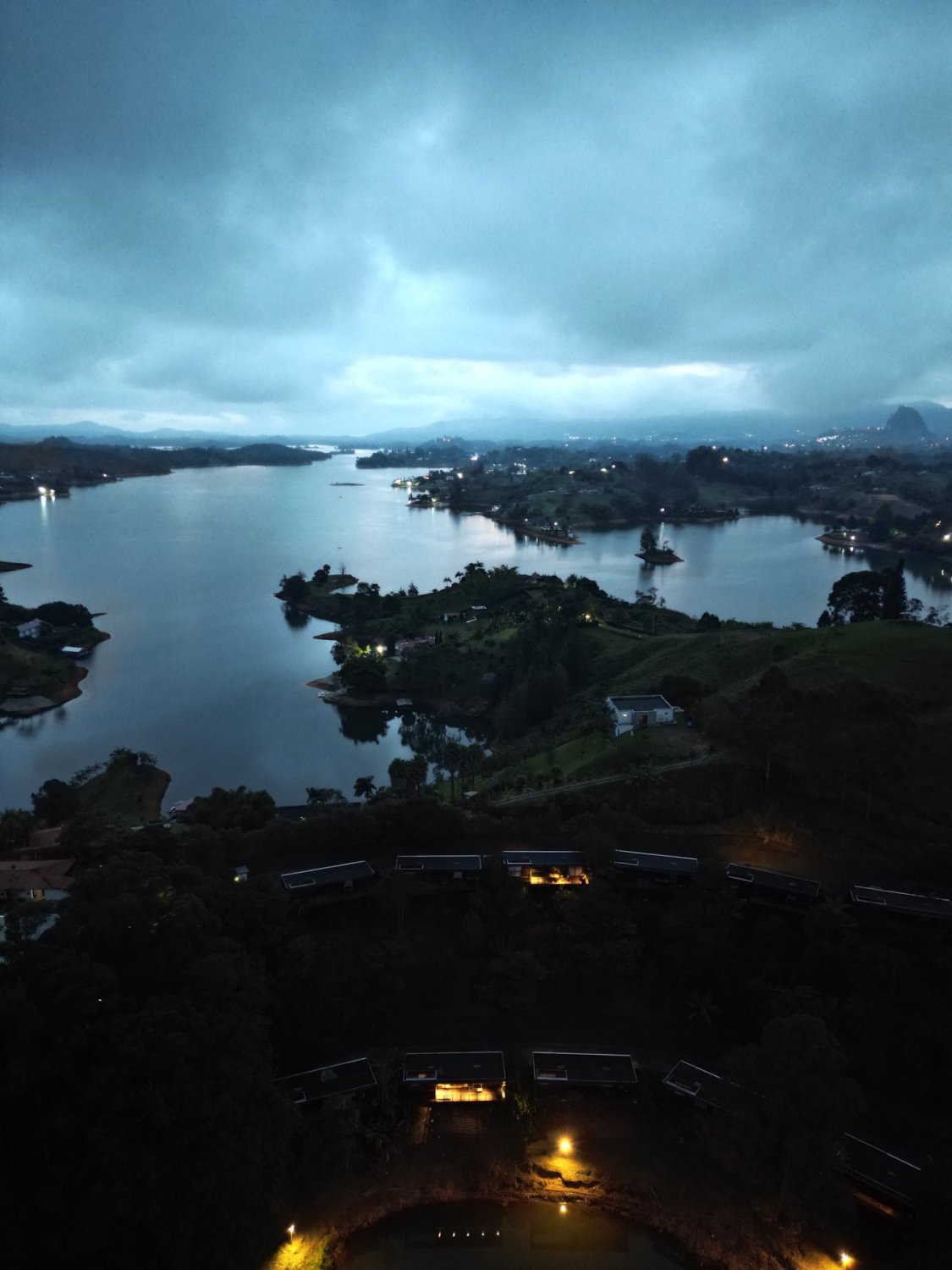 Moderna cabaña en guatape  - Image 16