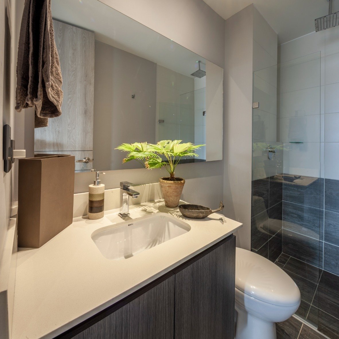 Hermoso apartamento en Loma de los Mesa - Image 6