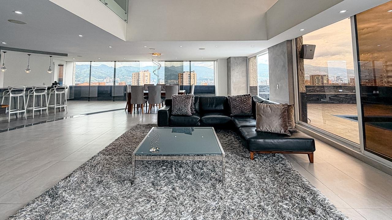 Exclusivo Penthouse en Loma Los Gonzales - Image 10