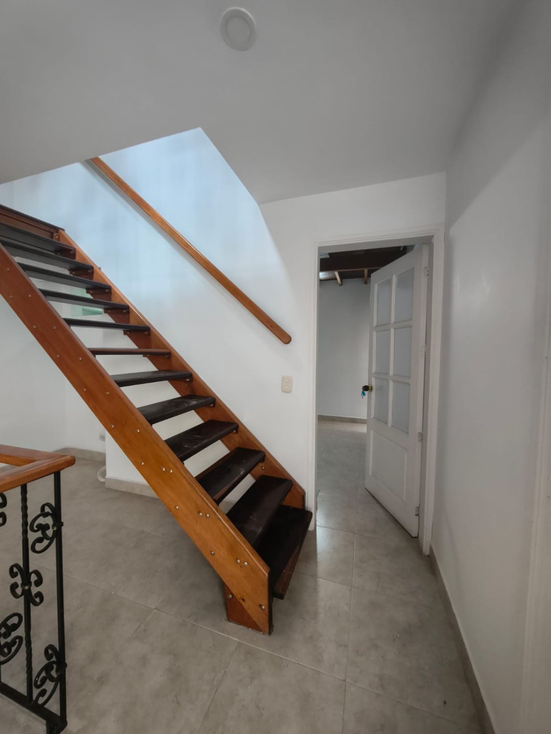 Gran Casa de 3 niveles en Renta y Venta en Sabaneta  — 22