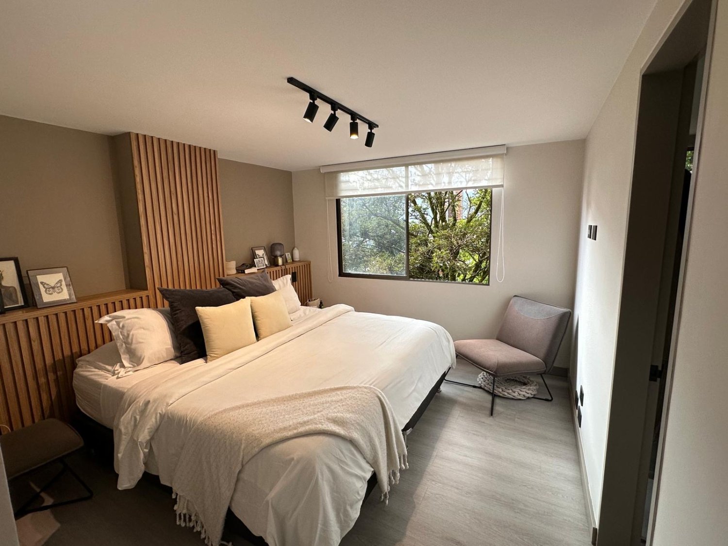 Elegancia y Confort en El Poblado - Image 12