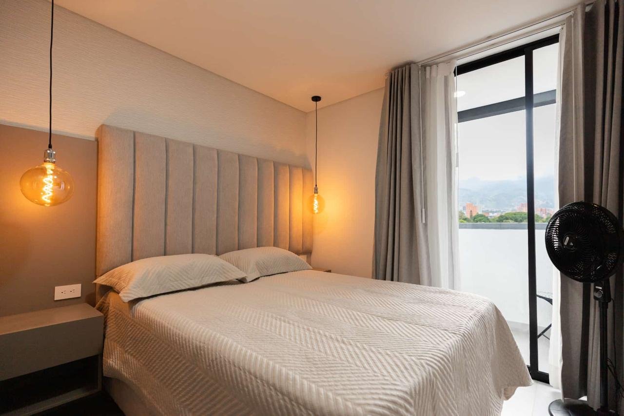 Moderno Apartamento en Laureles - Image 6