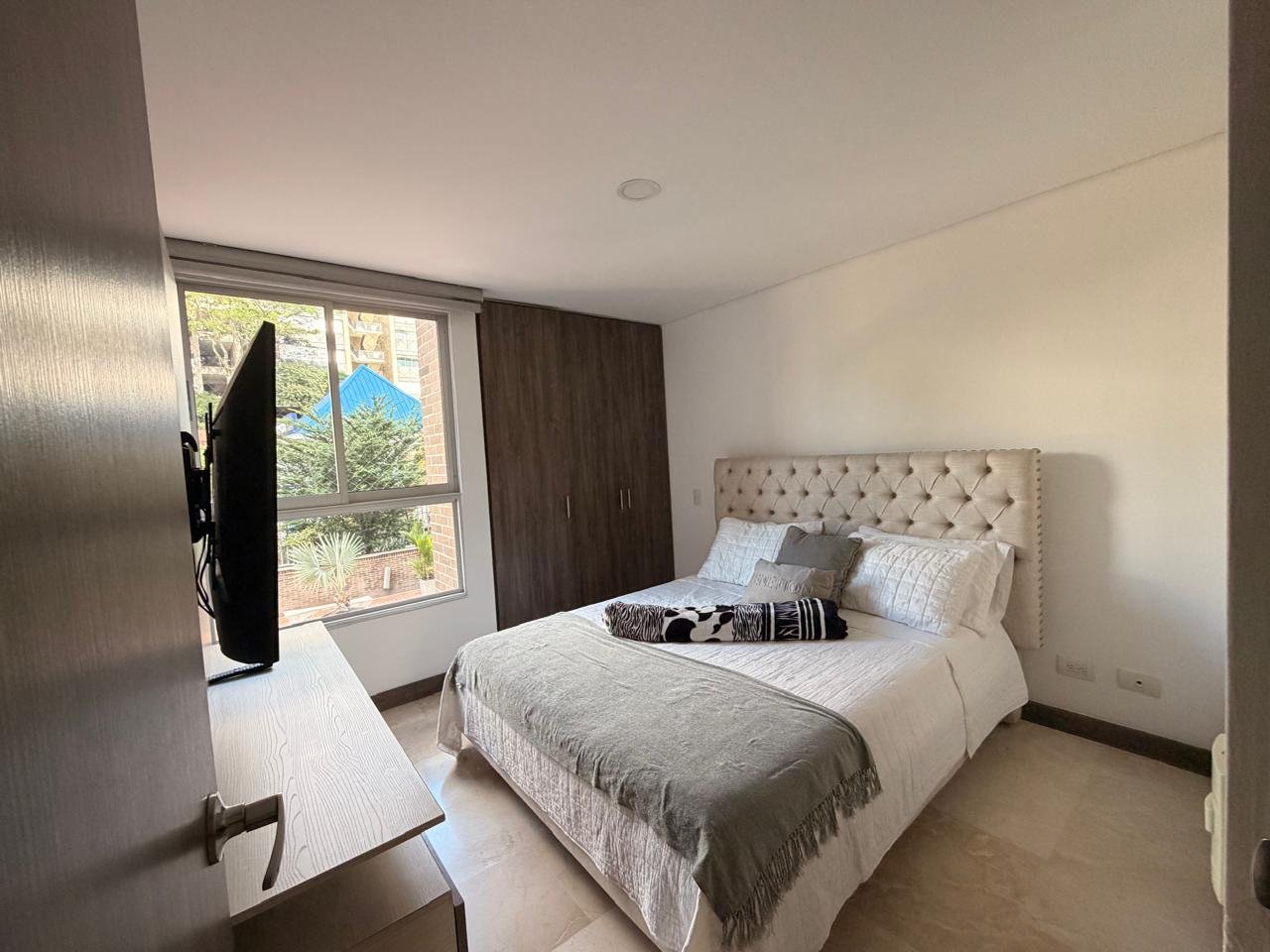 Gran Apartamento ubicado en milla de oro disponible en Renta amoblada  — 16