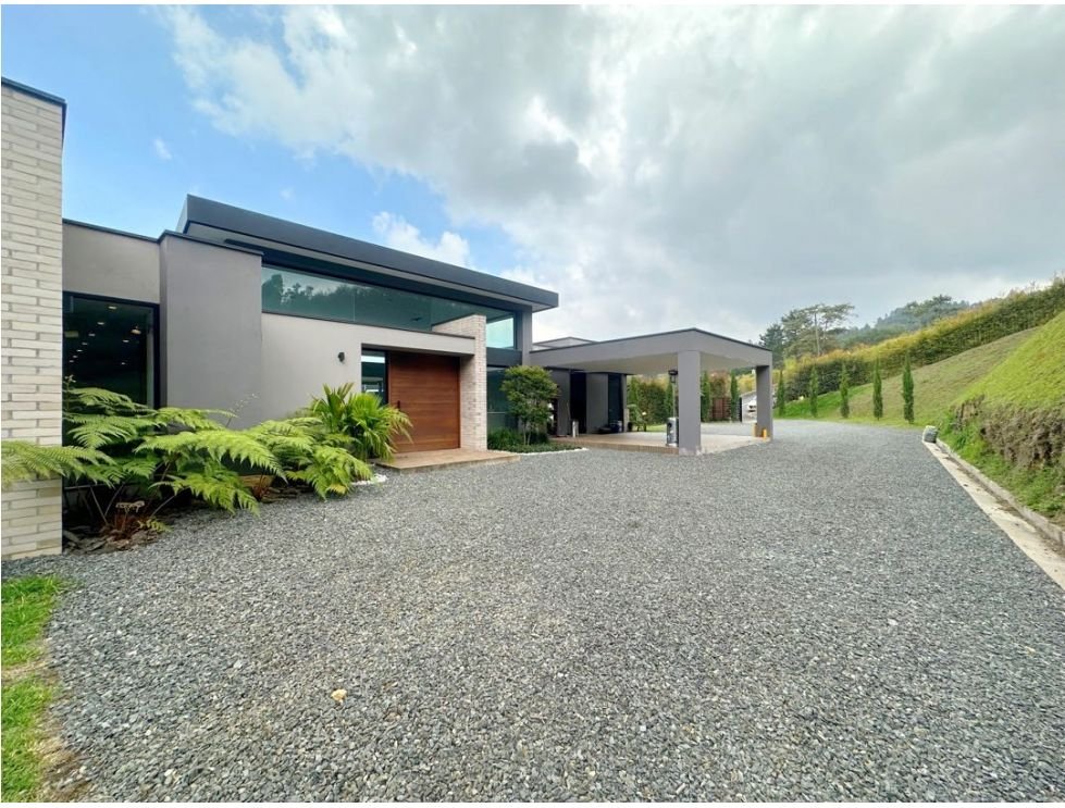 Gran Casa Campestre completamente dotada en Renta  — 12