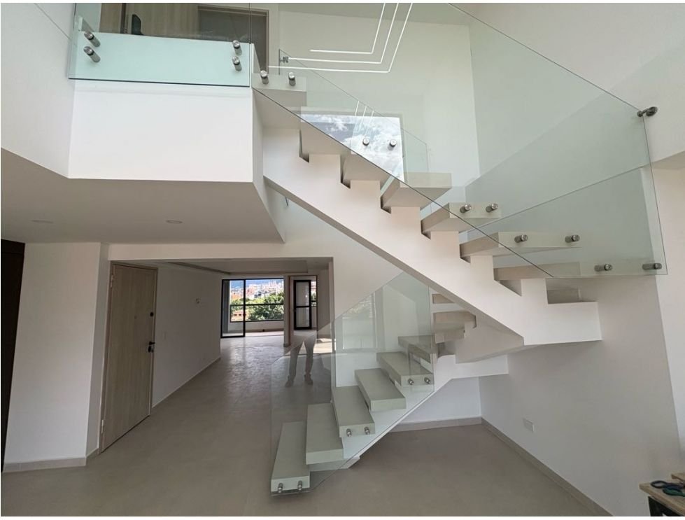 Exclusivo penthouse en Venta en Laureles  — 12