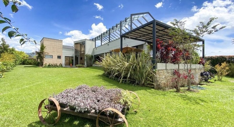 Gran Casa Campestre de Lujo Disponible en Renta Traficional en Llano Grande   — 10