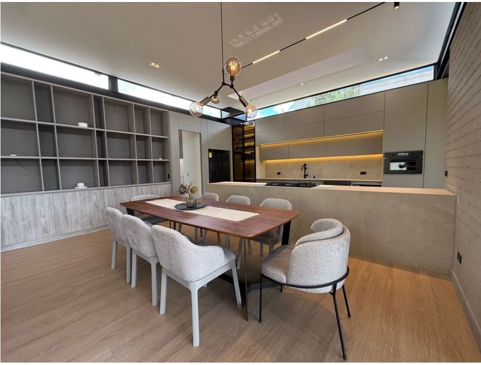 Moderna Casa Disponible en Venta en el alto de las palmas  — 8