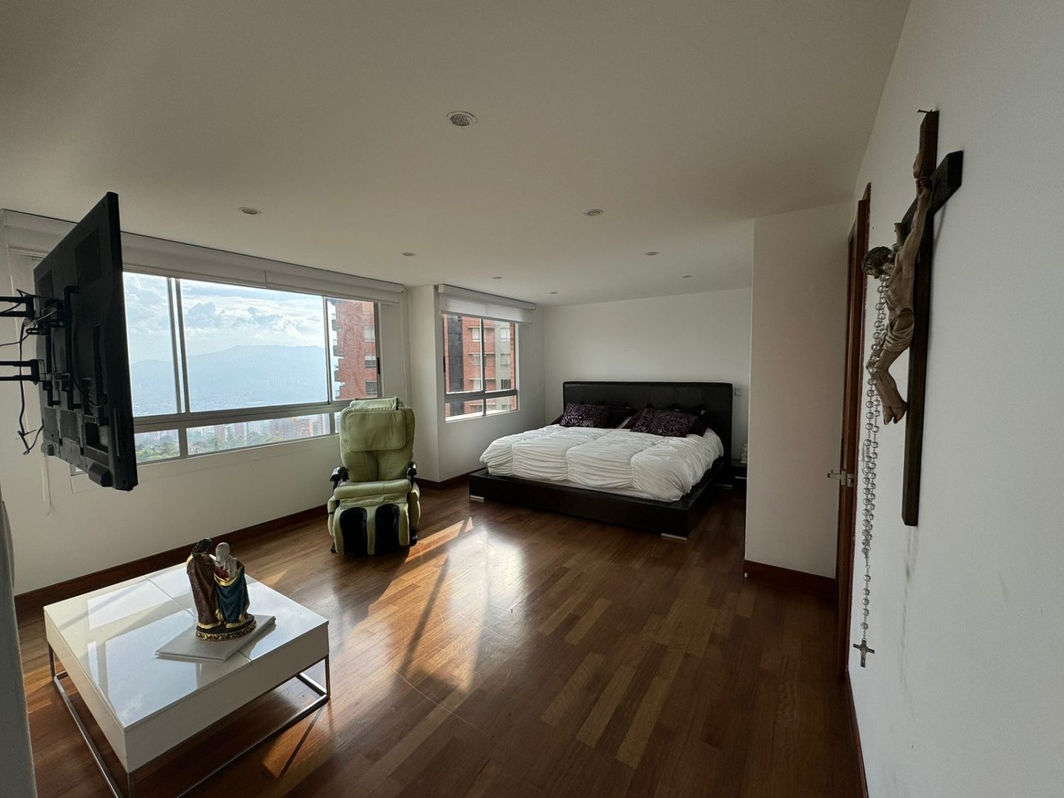 Exclusiva propiedad en Renta y Venta  - Image 2