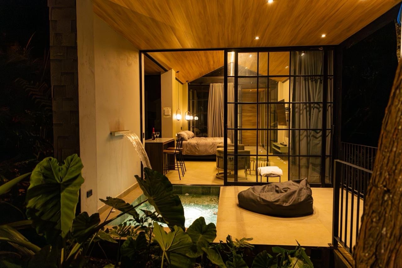 Cabaña rodeada de naturaleza  - Image 12