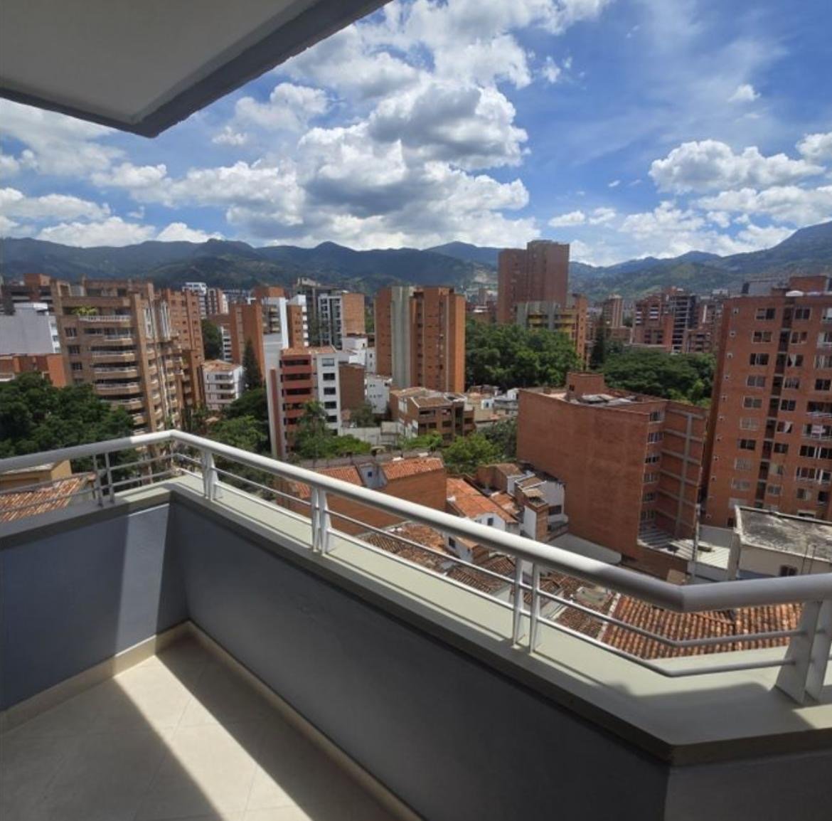 Gran Pentohouse en Venta en Laureles. - Image 12