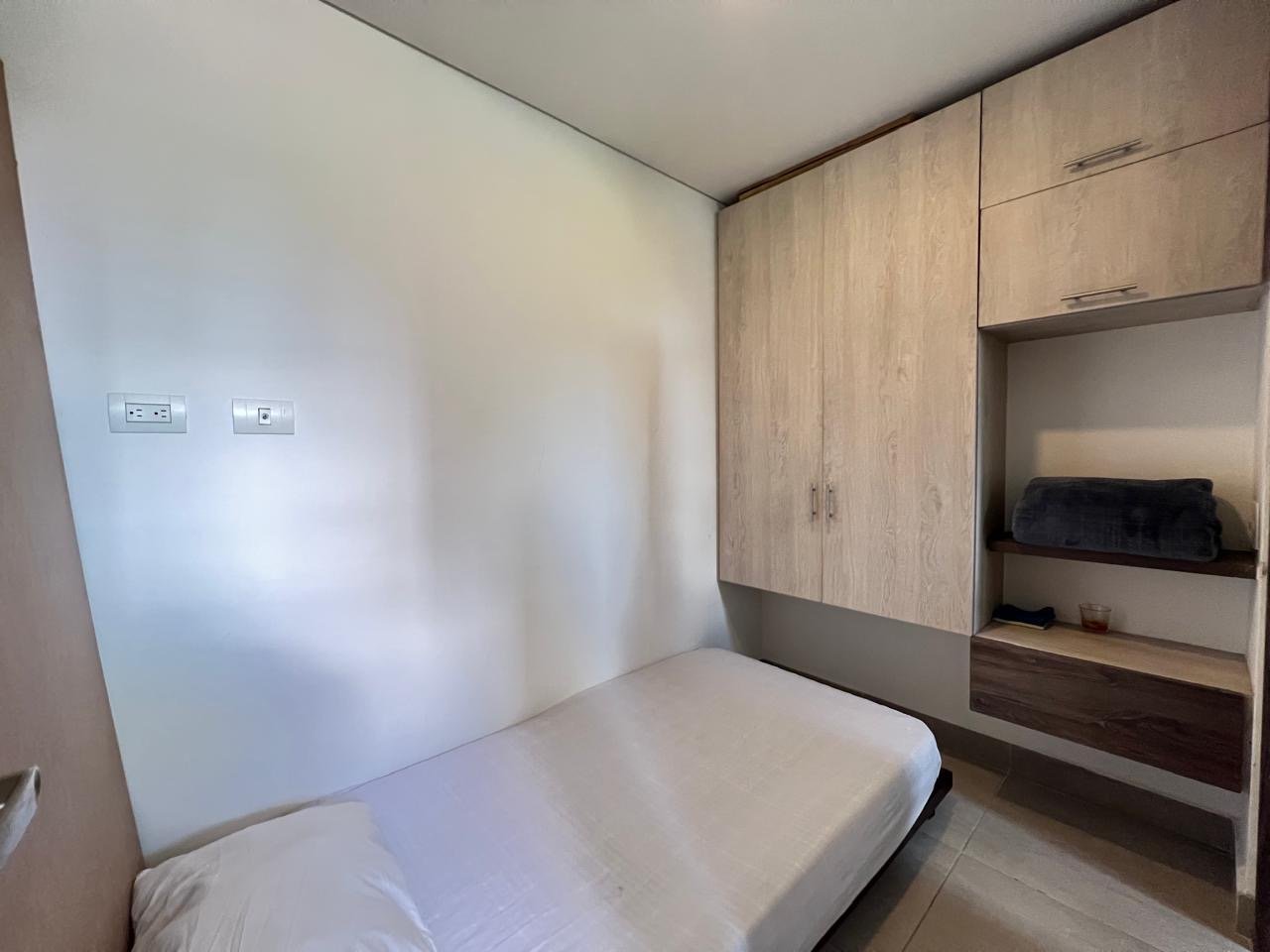 Apartamento en Renta amoblado a pasos del centro comercial el Tesoro - 21