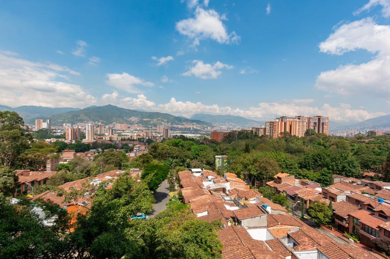 Luxury Furnished Apartment for Short-Term Rental – Envigado, Antillas - 12