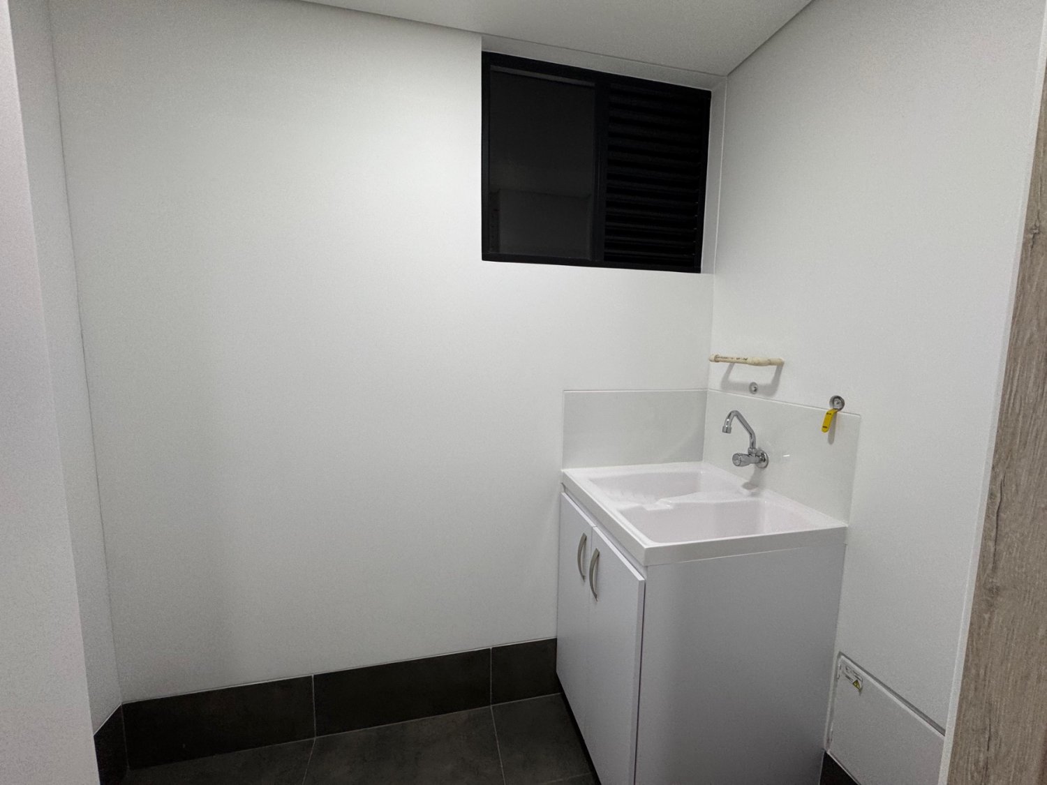 Aparta estudio en el Poblado Disponible en Renta  - 6
