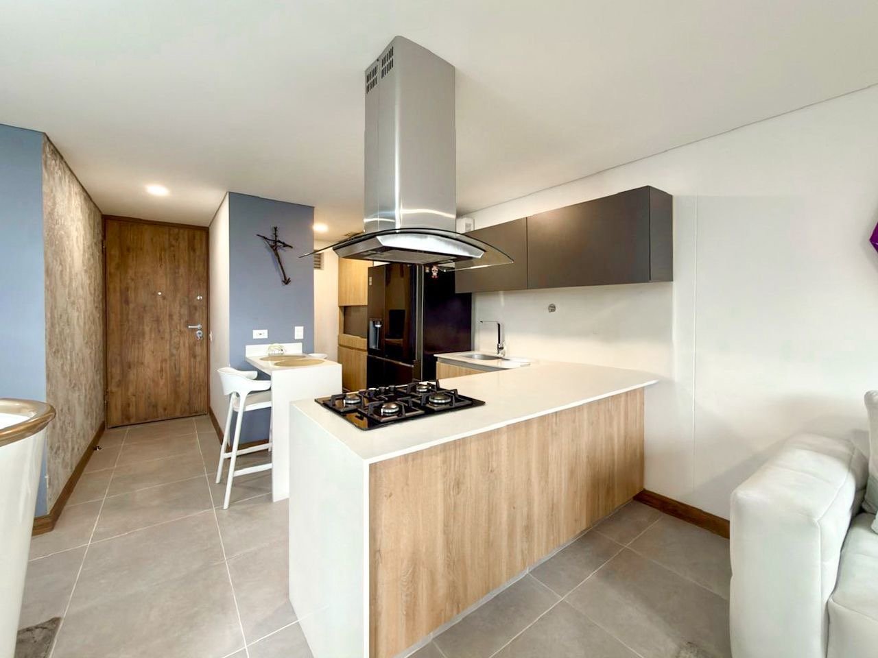 Venta De moderno apartamento en Ciudad Del Rio Medellin - Image 11