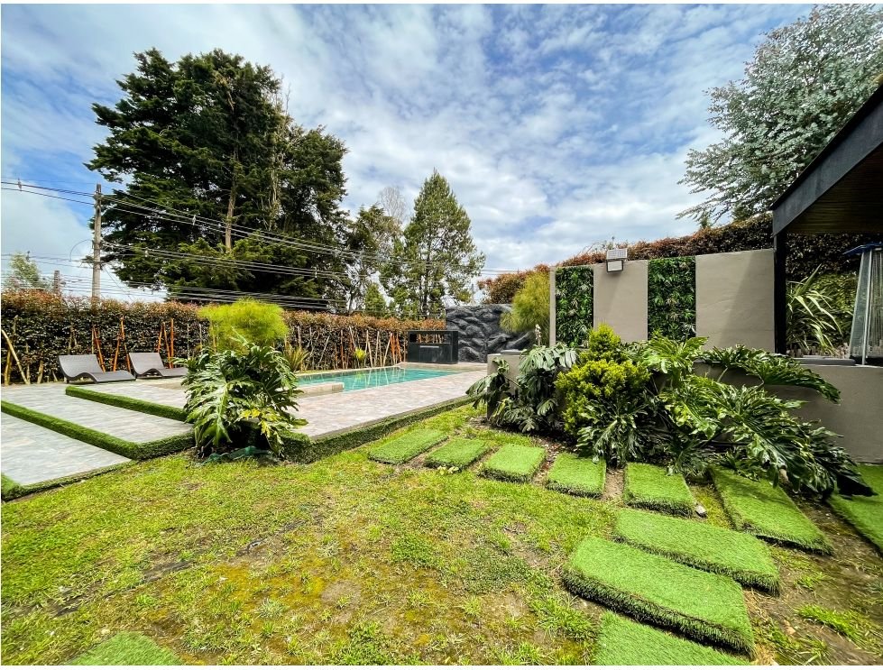 Exclusiva Casa Lujosa en Alto de las palmas  - Image 3