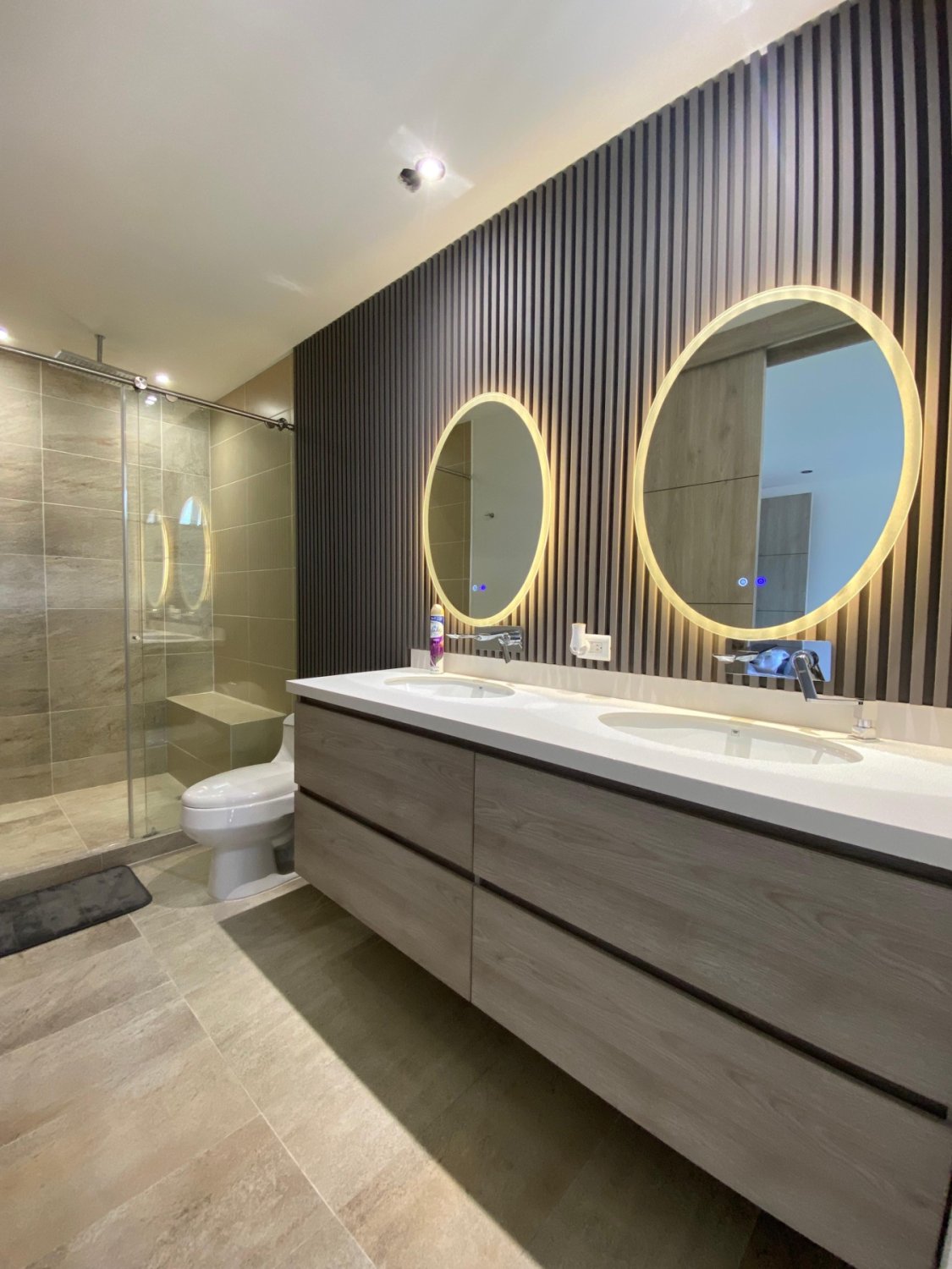 Gran Apartamento en Venta Disponible en la loma de las Brujas  — 5