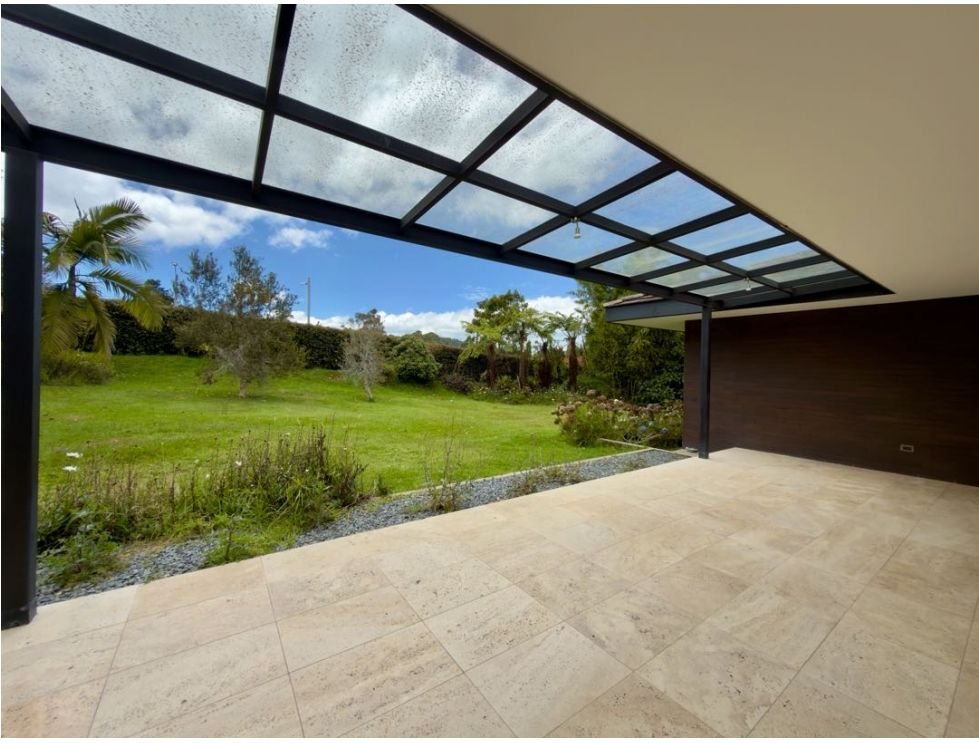 En venta Hermosa casa de un solo nivel en las palmas  — 12
