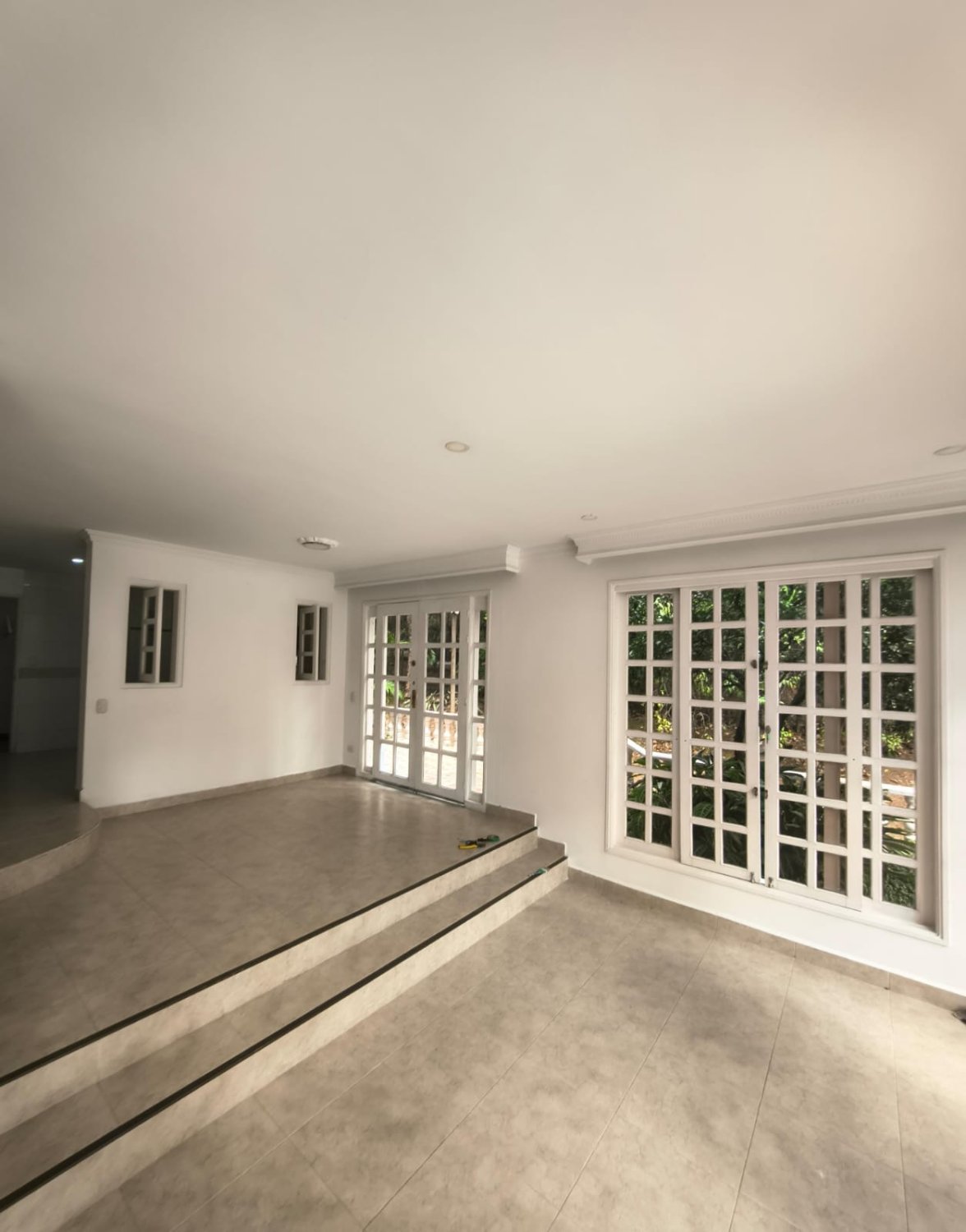 Gran Casa de 3 niveles en Renta y Venta en Sabaneta  — 9