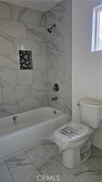 Modern ADU in Lake Balboa Across from Dog Park! - Image 4