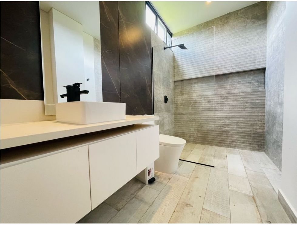 Exclusiva mansión en llano Grande en Renta y venta  - Image 9