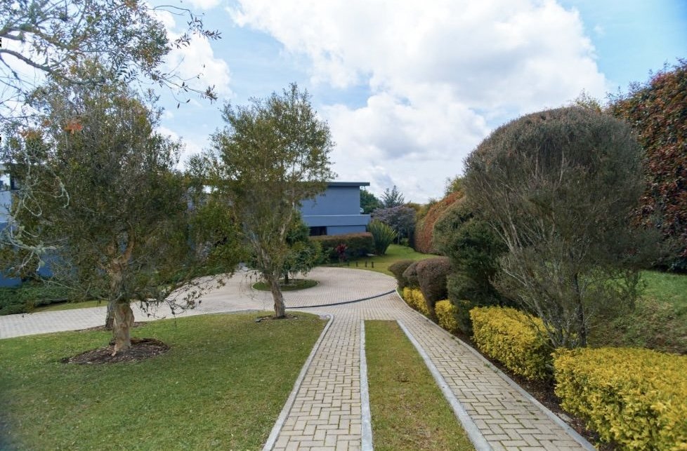 Hermosa Casa Campestre en Venta en la zona más exclusiva de las palmas  — 19