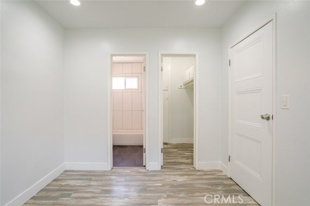 Charming 1 bed 1 bath Home in Burbank - Image 5
