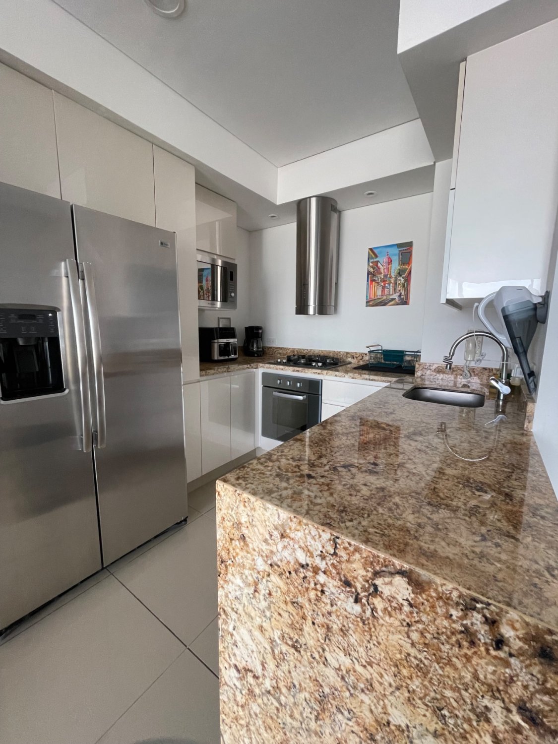Apartamento de Lujo en H2 Bocagrande - Image 2