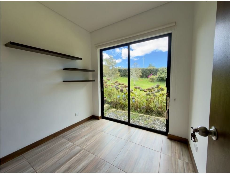 En venta Hermosa casa de un solo nivel en las palmas  — 15