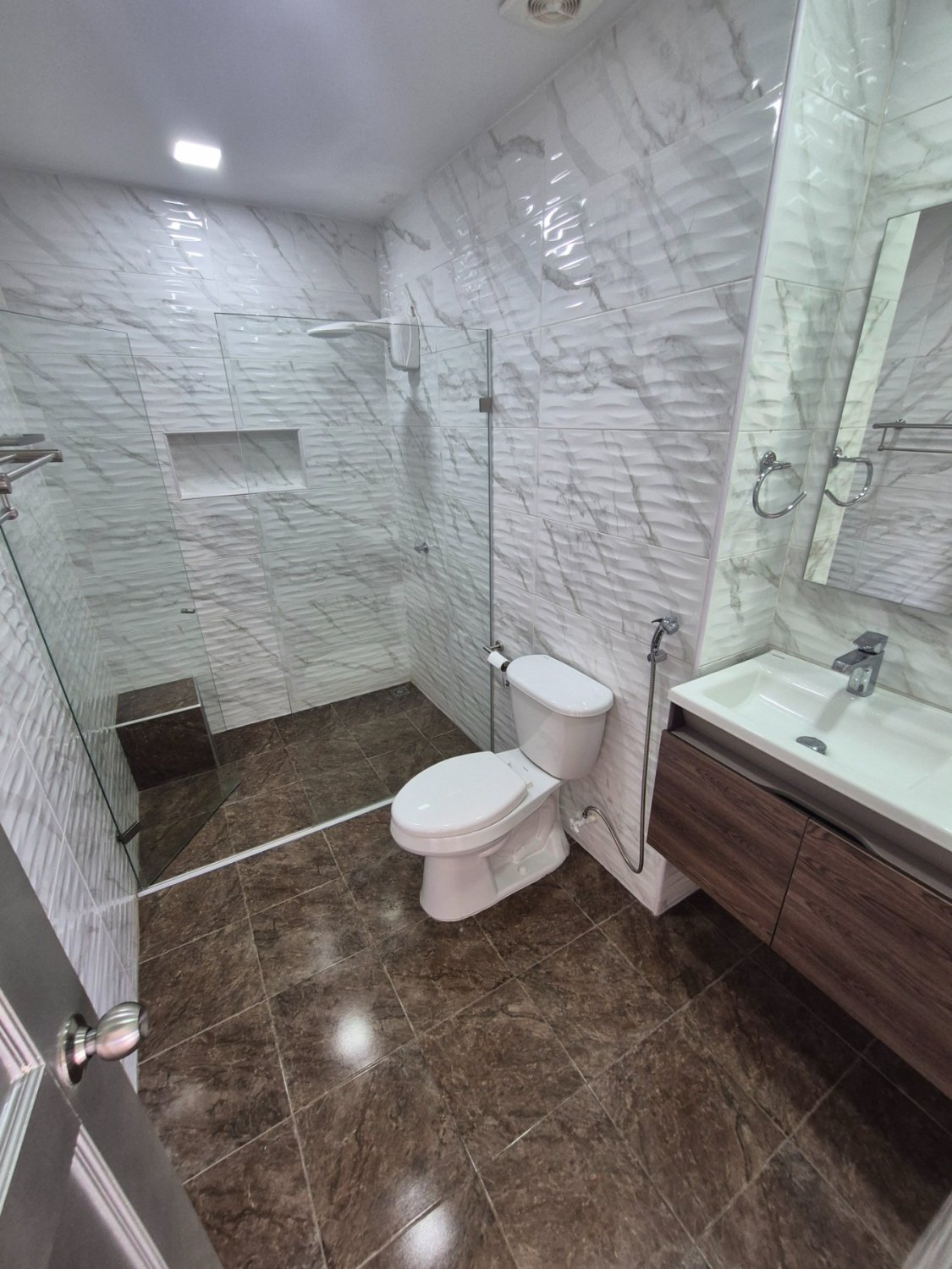 VENTA CASA DE 2 NIVLES EN VILLA CAROLINA - LIBRE DE GRAVAMENES - Image 12