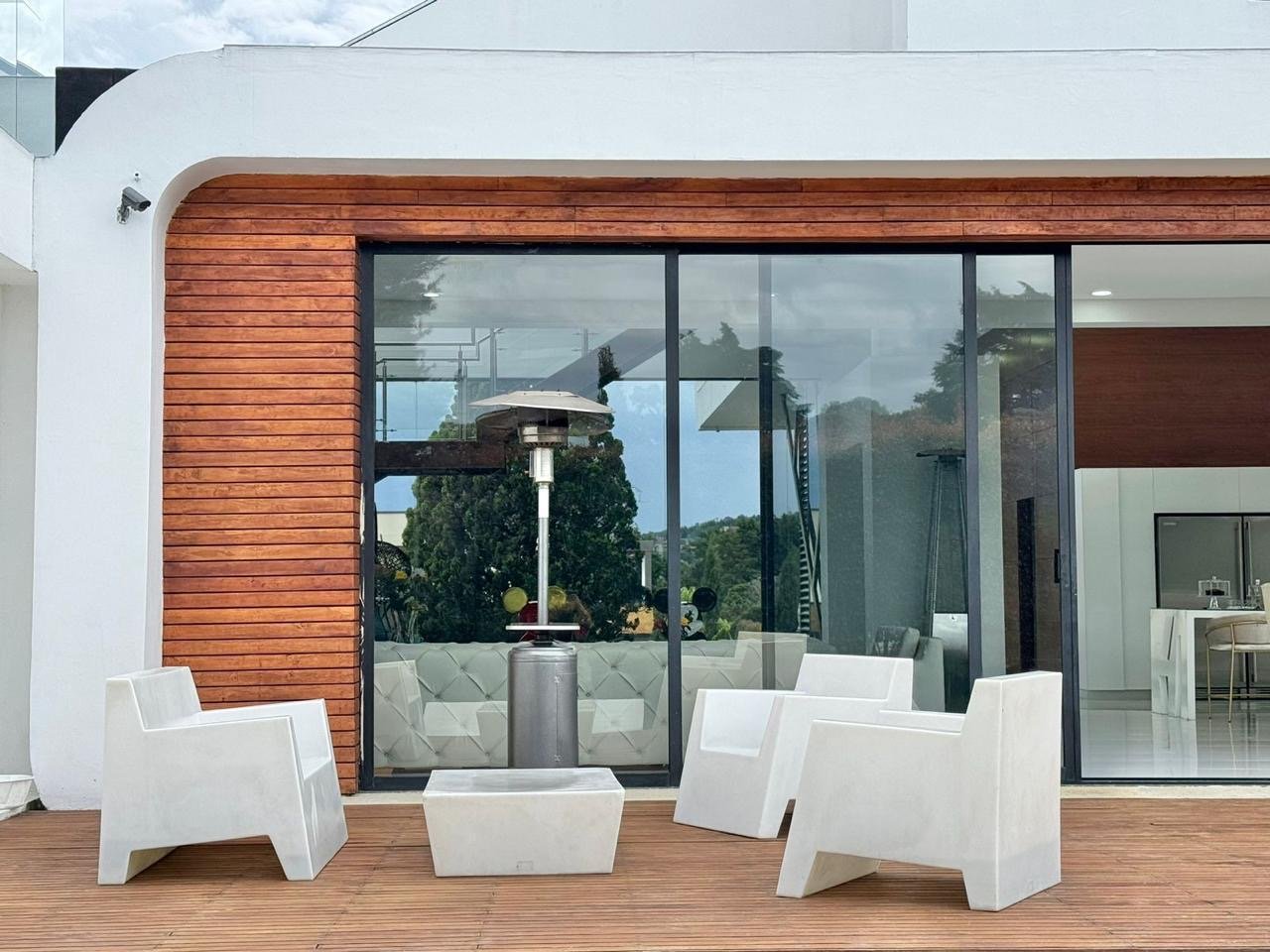 Exclusiva casa futurista en las Palmas a 20 minutos de la Ciudad  - Image 2